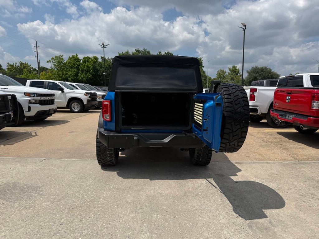 Ford Bronco Vehicle Full-screen Gallery Image 38