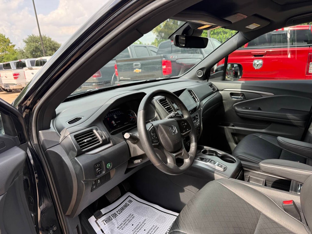 Honda Passport Vehicle Full-screen Gallery Image 06