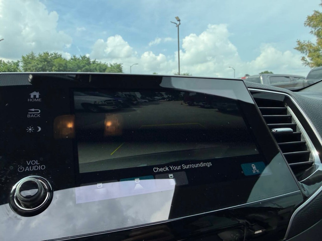 Honda Passport Vehicle Full-screen Gallery Image 26