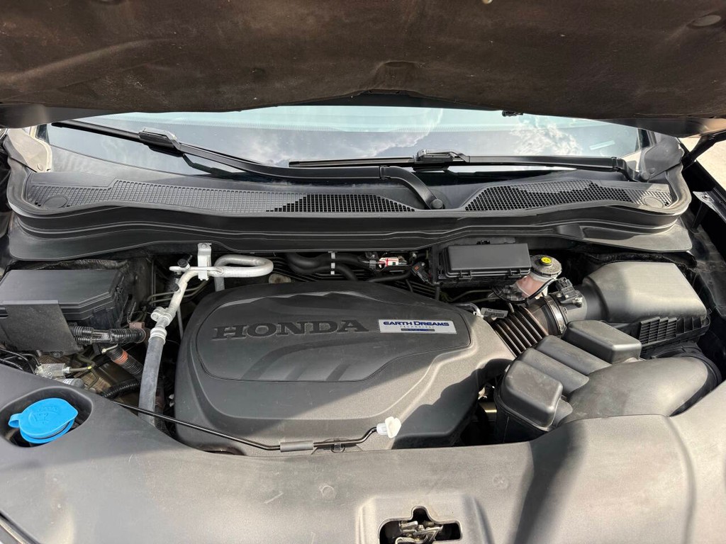 Honda Passport Vehicle Full-screen Gallery Image 34