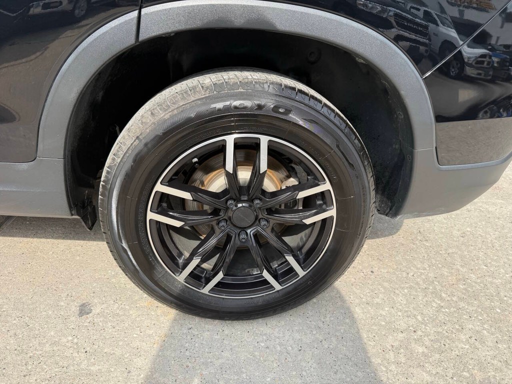 Honda Passport Vehicle Full-screen Gallery Image 35