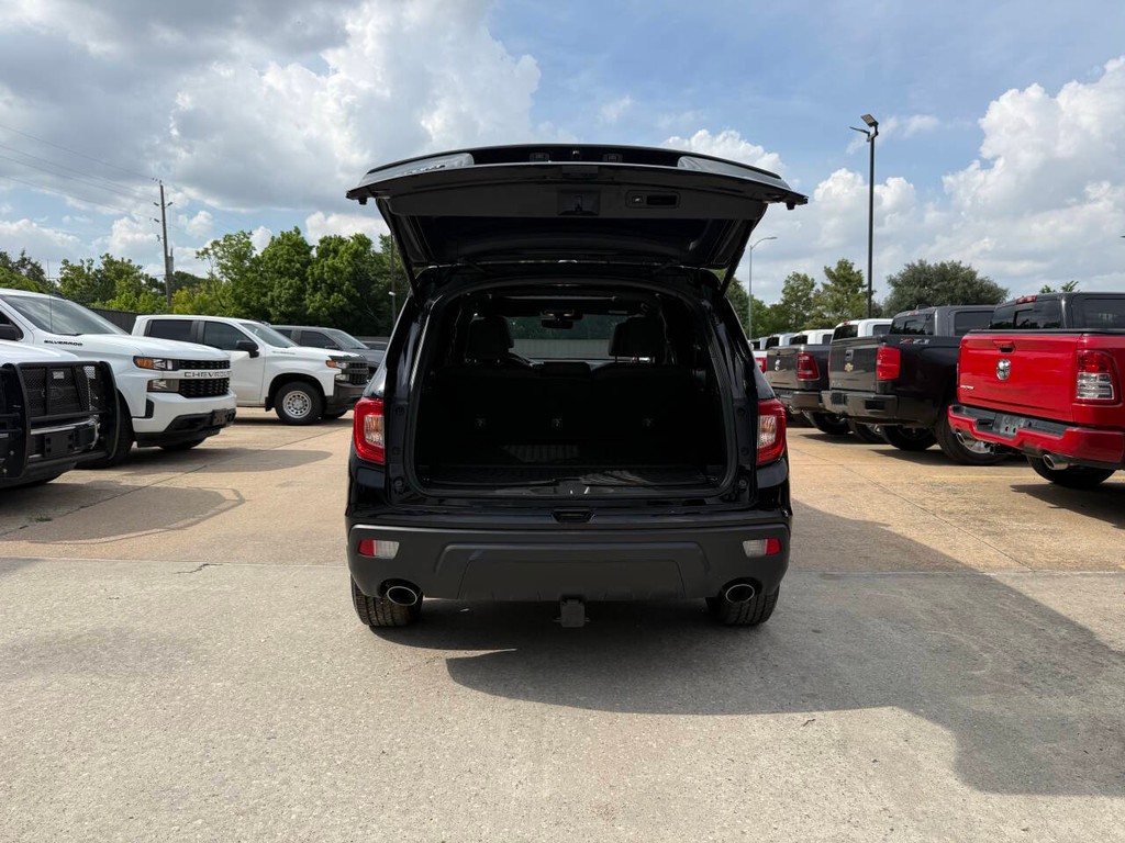 Honda Passport Vehicle Full-screen Gallery Image 36