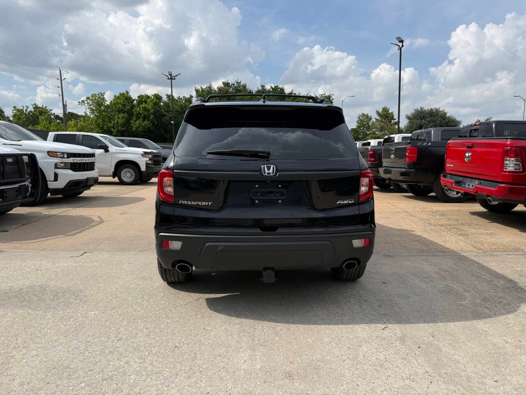 Honda Passport Vehicle Full-screen Gallery Image 38