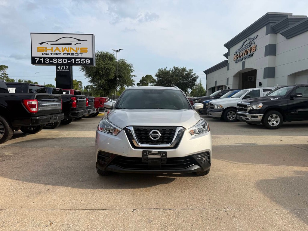 Nissan Kicks Vehicle Full-screen Gallery Image 38
