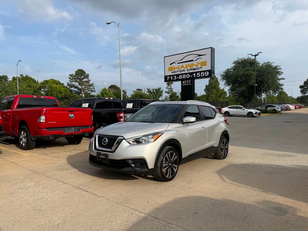 Nissan Kicks Vehicle Full-screen Gallery Image 40