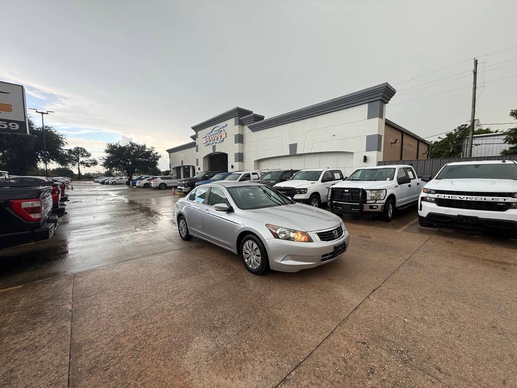 Honda Accord Sedan Vehicle Full-screen Gallery Image 41