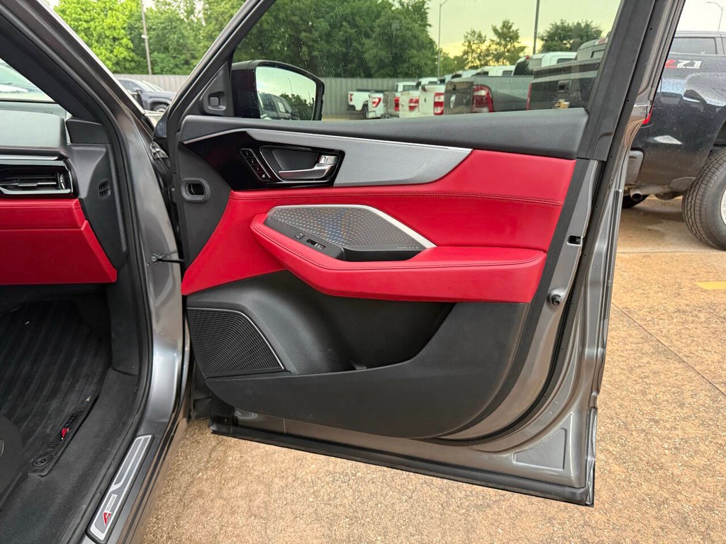 Acura MDX Vehicle Full-screen Gallery Image 11