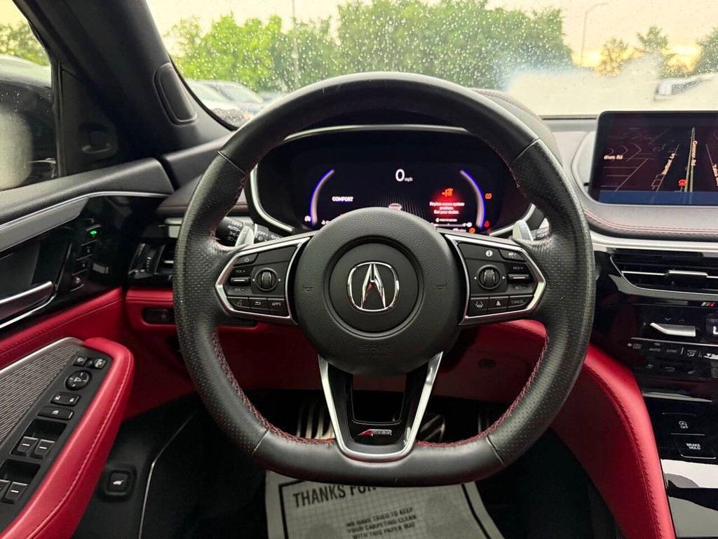 Acura MDX Vehicle Full-screen Gallery Image 24