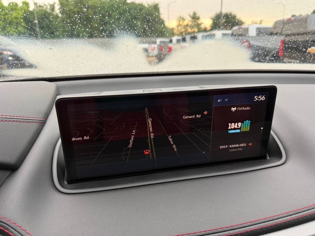Acura MDX Vehicle Full-screen Gallery Image 27