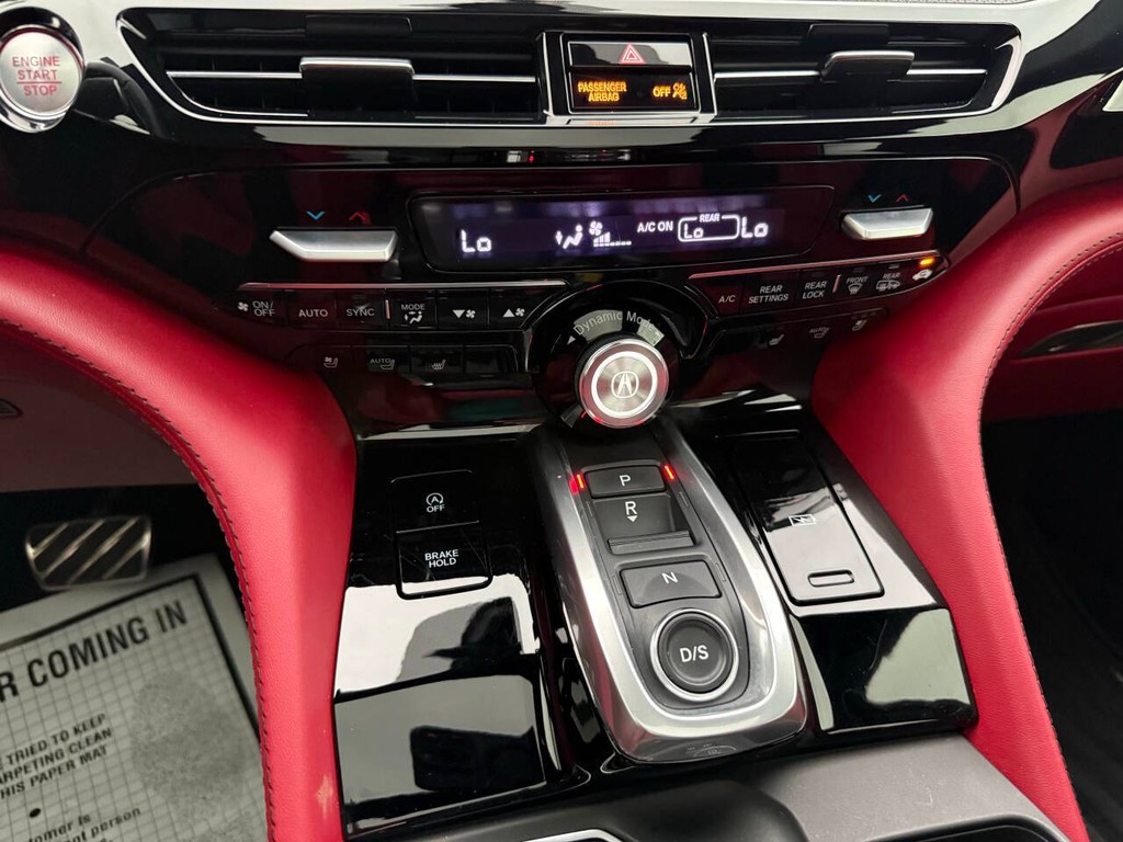 Acura MDX Vehicle Full-screen Gallery Image 30