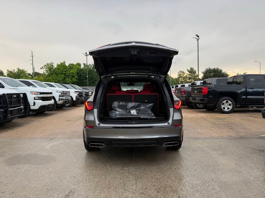Acura MDX Vehicle Full-screen Gallery Image 42