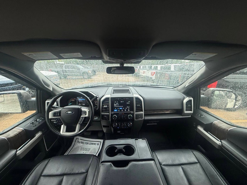 Ford F-150 Vehicle Full-screen Gallery Image 18