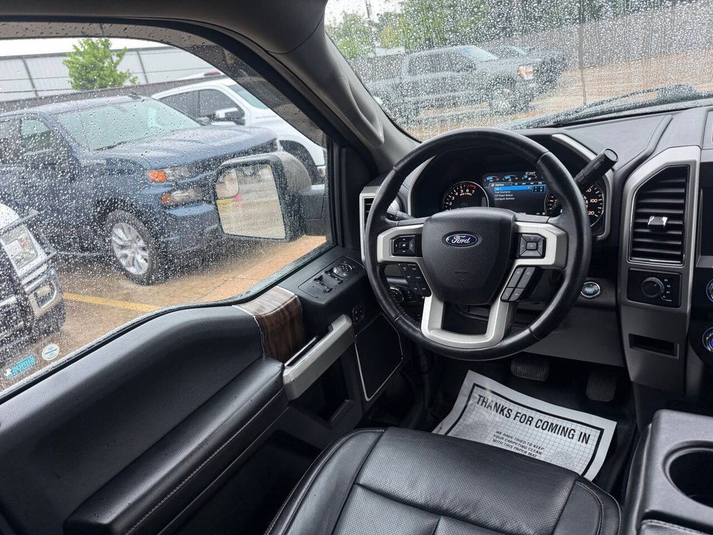 Ford F-150 Vehicle Full-screen Gallery Image 19
