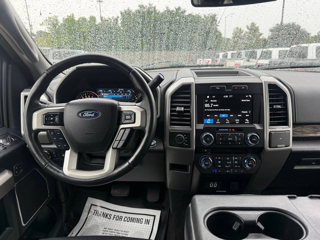 Ford F-150 Vehicle Full-screen Gallery Image 21
