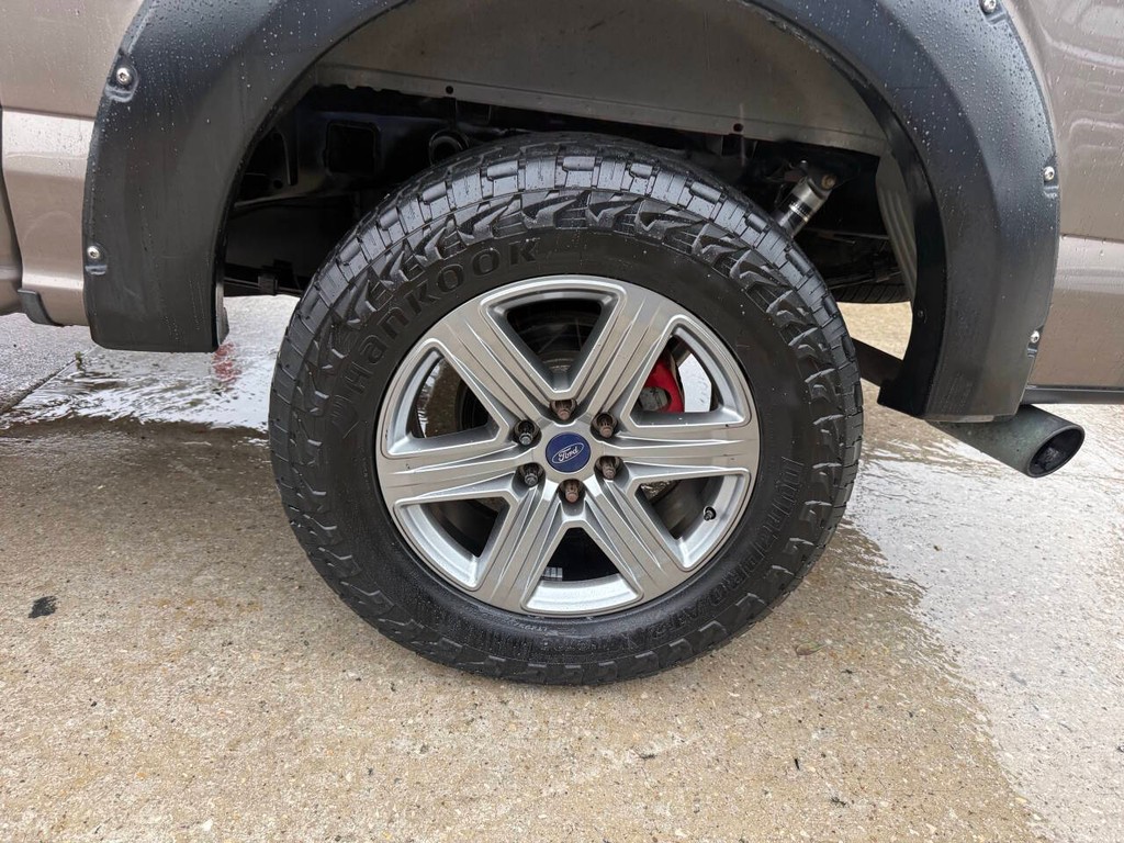 Ford F-150 Vehicle Full-screen Gallery Image 35