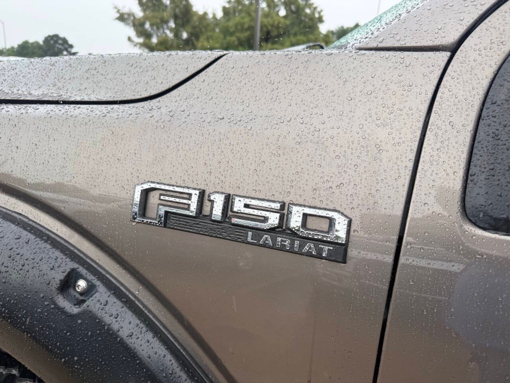 Ford F-150 Vehicle Full-screen Gallery Image 36