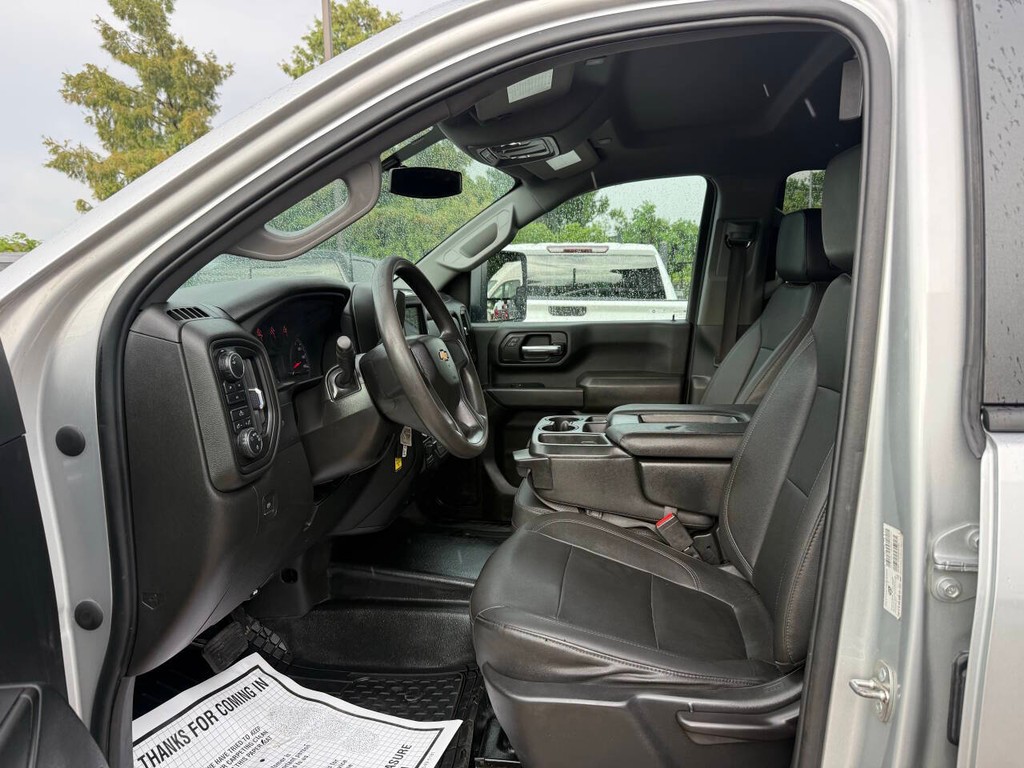 Chevrolet Silverado 2500HD Vehicle Full-screen Gallery Image 07