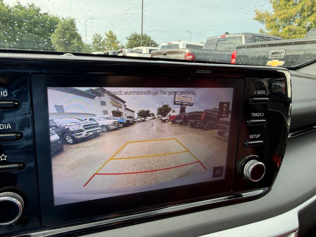 Kia K5 Vehicle Full-screen Gallery Image 26