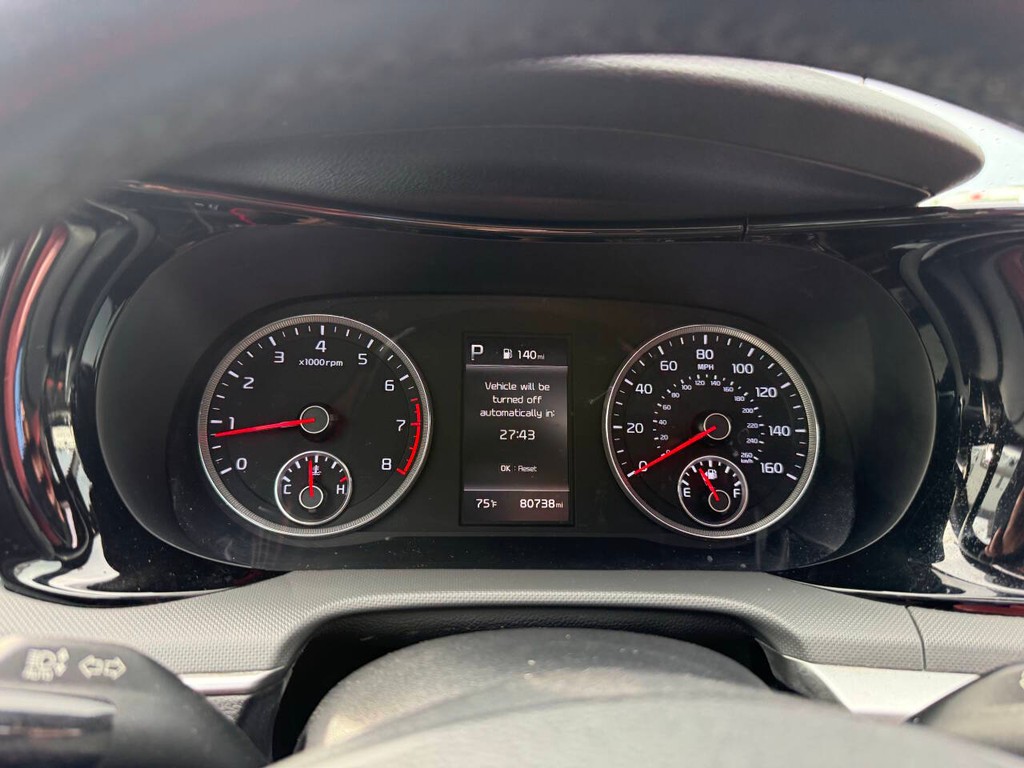 Kia K5 Vehicle Full-screen Gallery Image 34