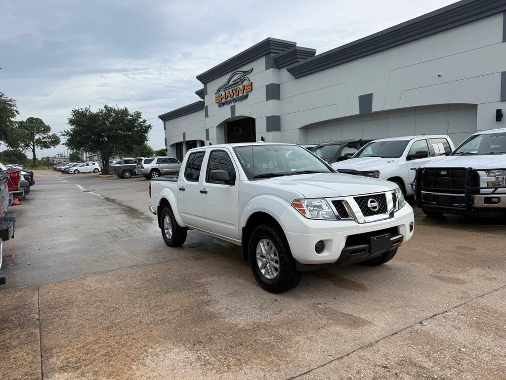 Nissan Frontier Vehicle Full-screen Gallery Image 02