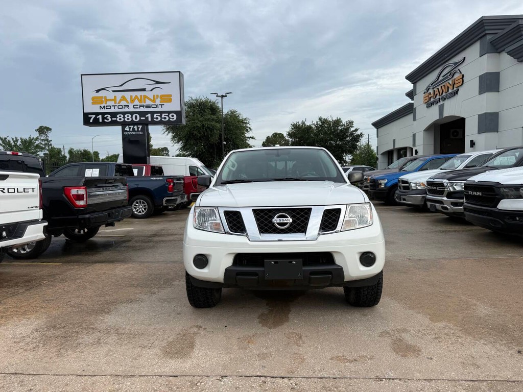 Nissan Frontier Vehicle Full-screen Gallery Image 35