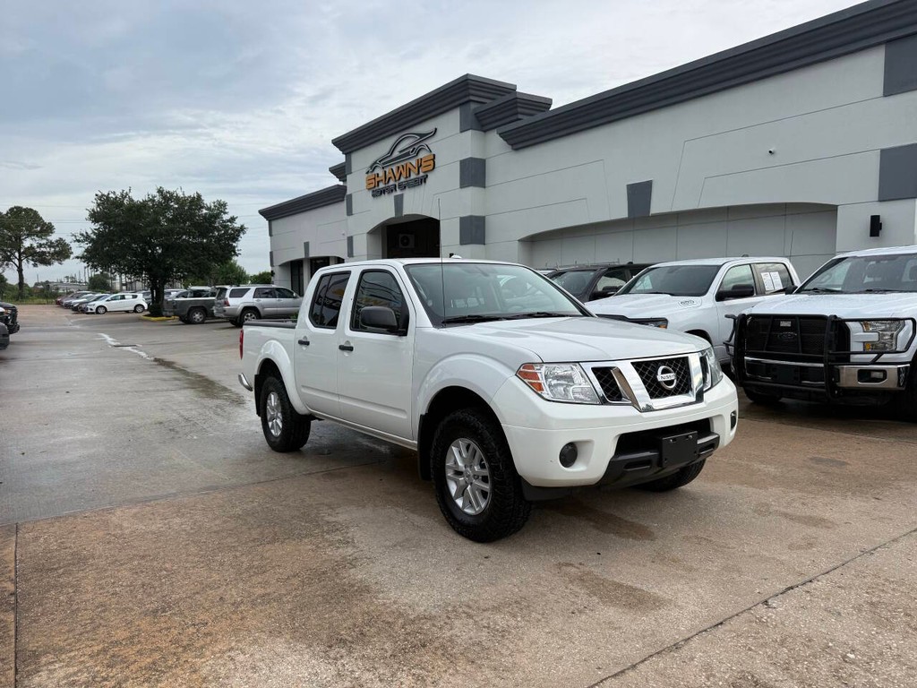 Nissan Frontier Vehicle Full-screen Gallery Image 36