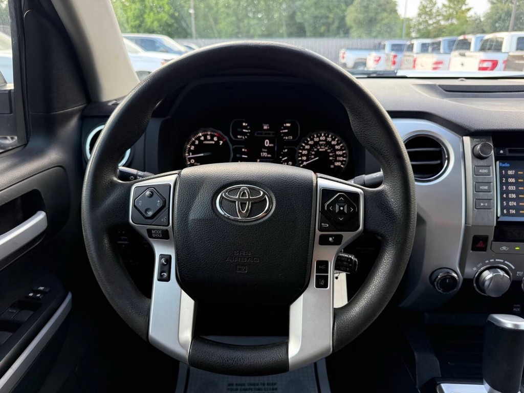 Toyota Tundra 4WD Vehicle Full-screen Gallery Image 22
