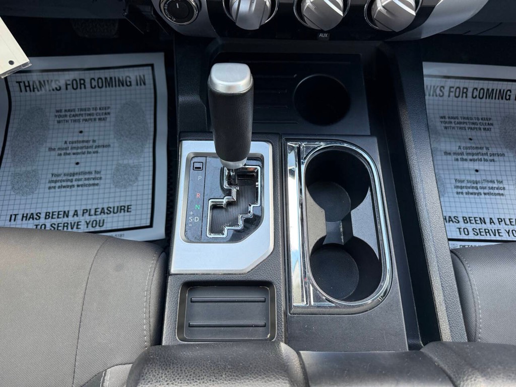 Toyota Tundra 4WD Vehicle Full-screen Gallery Image 27
