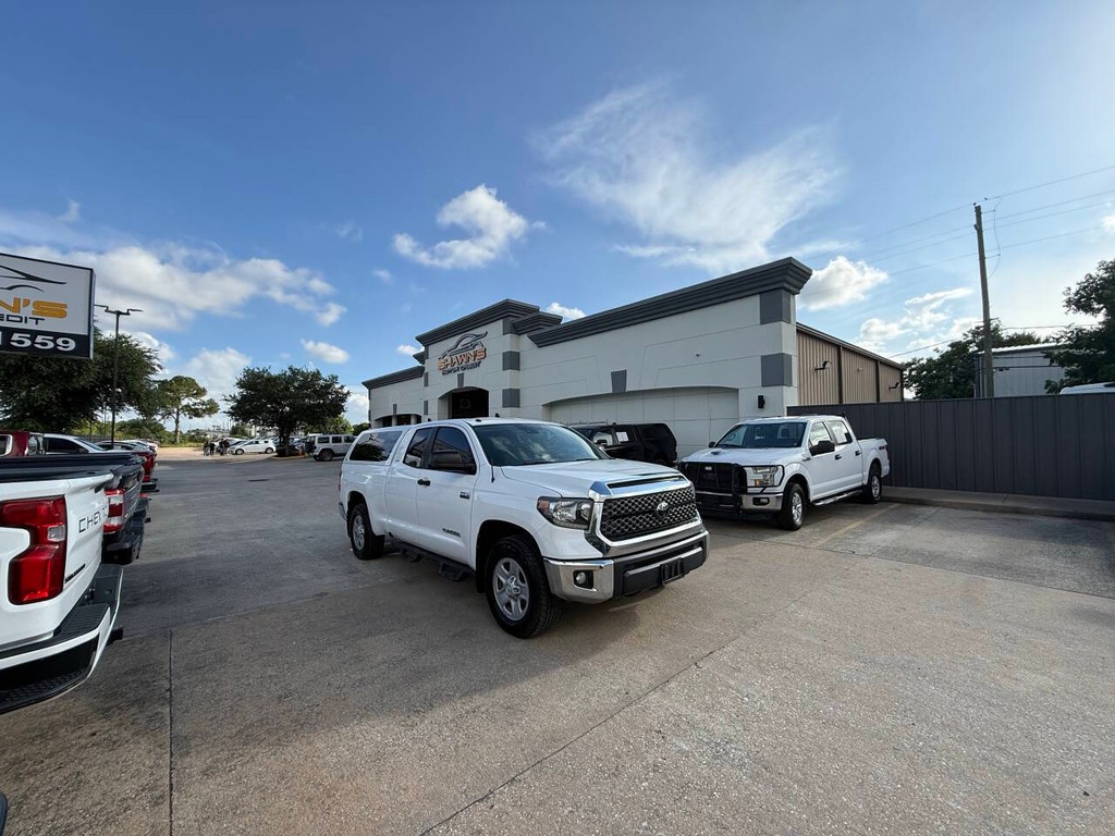 Toyota Tundra 4WD Vehicle Full-screen Gallery Image 43