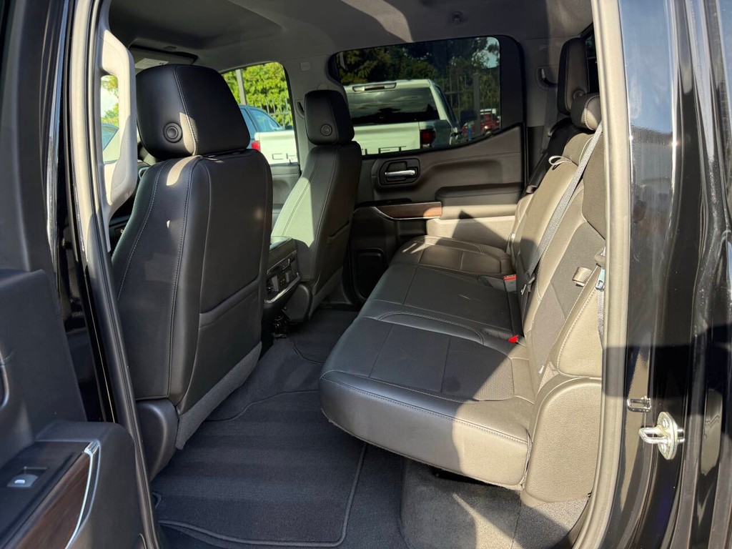 GMC Sierra 1500 Vehicle Full-screen Gallery Image 13