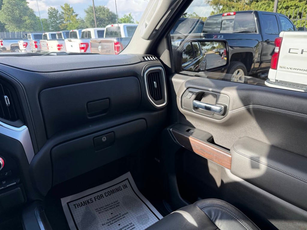 GMC Sierra 1500 Vehicle Full-screen Gallery Image 20