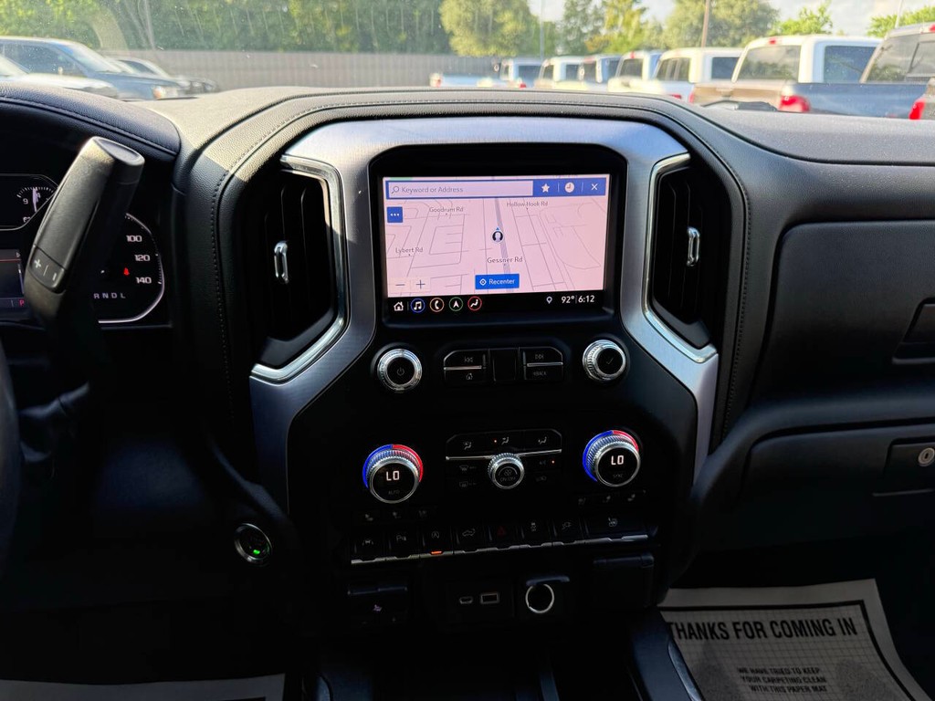 GMC Sierra 1500 Vehicle Full-screen Gallery Image 24