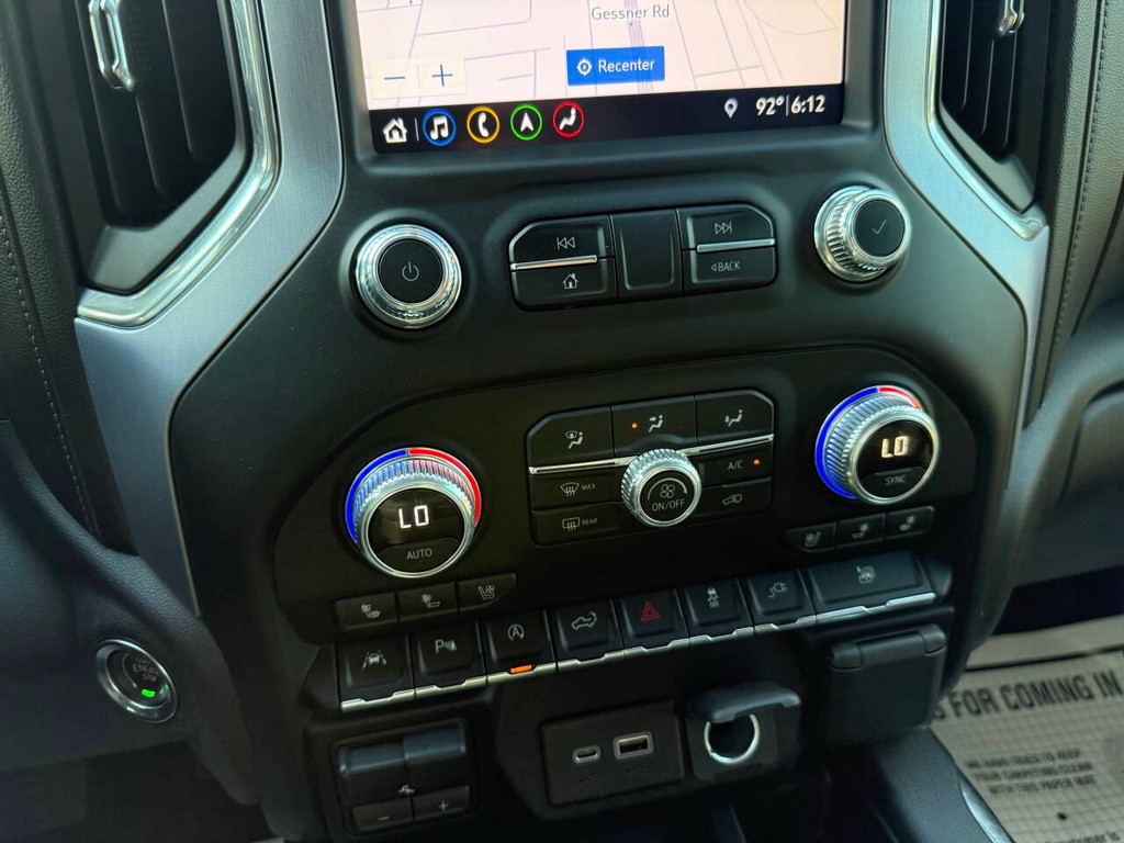 GMC Sierra 1500 Vehicle Full-screen Gallery Image 28