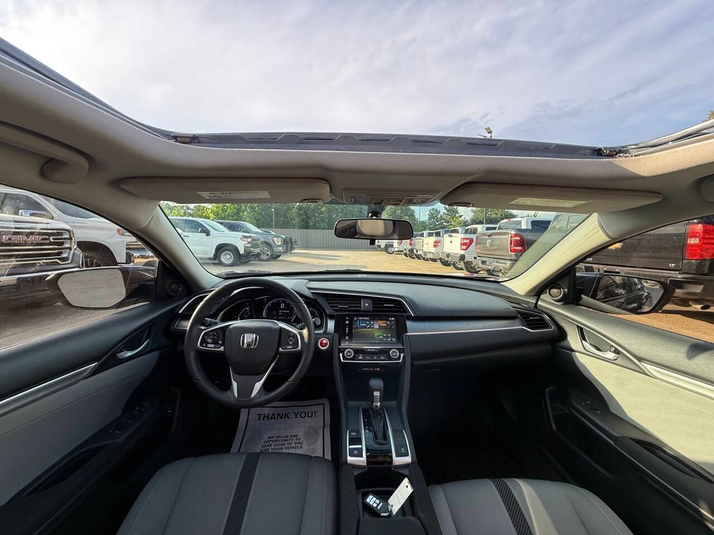 Honda Civic Sedan Vehicle Full-screen Gallery Image 16