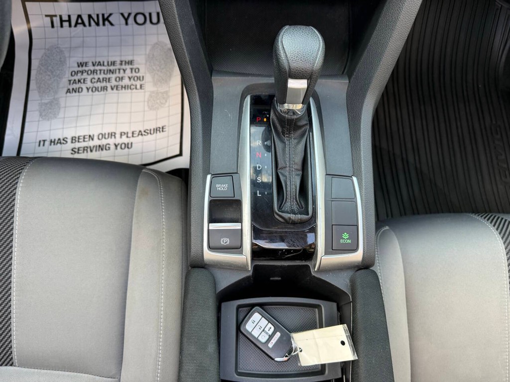 Honda Civic Sedan Vehicle Full-screen Gallery Image 26