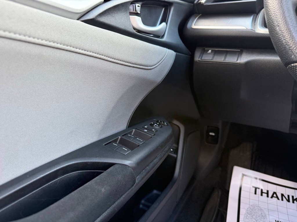 Honda Civic Sedan Vehicle Full-screen Gallery Image 27