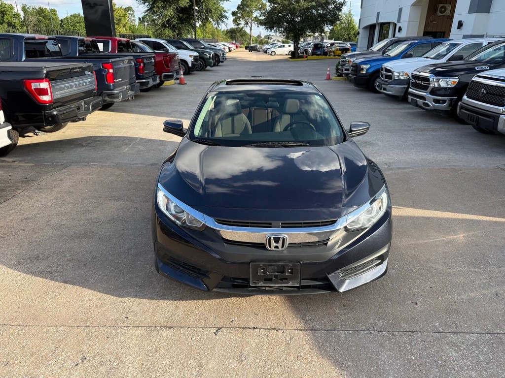 Honda Civic Sedan Vehicle Full-screen Gallery Image 36