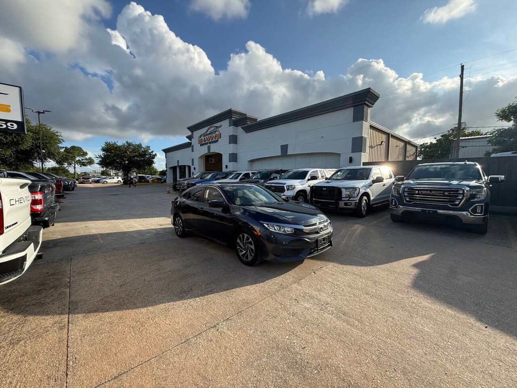 Honda Civic Sedan Vehicle Full-screen Gallery Image 39