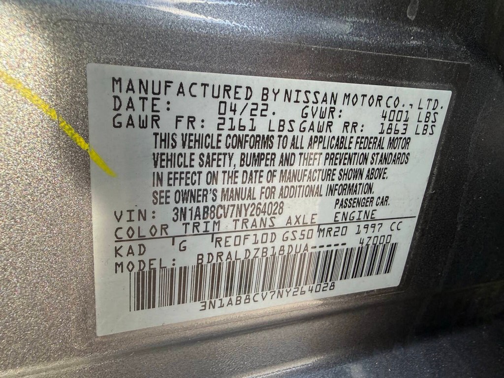 Nissan Sentra Vehicle Full-screen Gallery Image 33