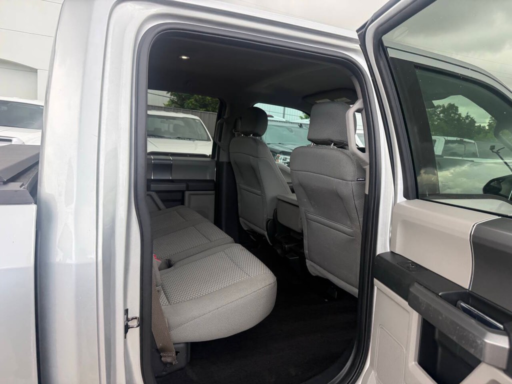 Ford F-150 Vehicle Full-screen Gallery Image 15