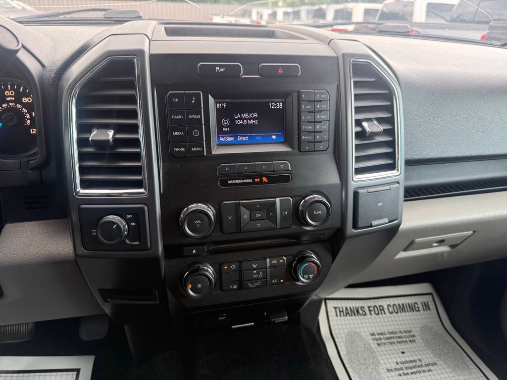 Ford F-150 Vehicle Full-screen Gallery Image 24