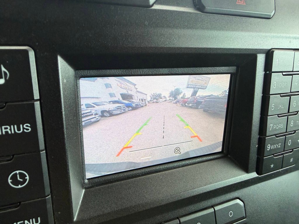 Ford F-150 Vehicle Full-screen Gallery Image 25