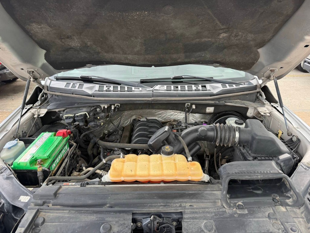 Ford F-150 Vehicle Full-screen Gallery Image 35