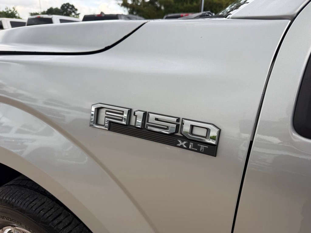Ford F-150 Vehicle Full-screen Gallery Image 37