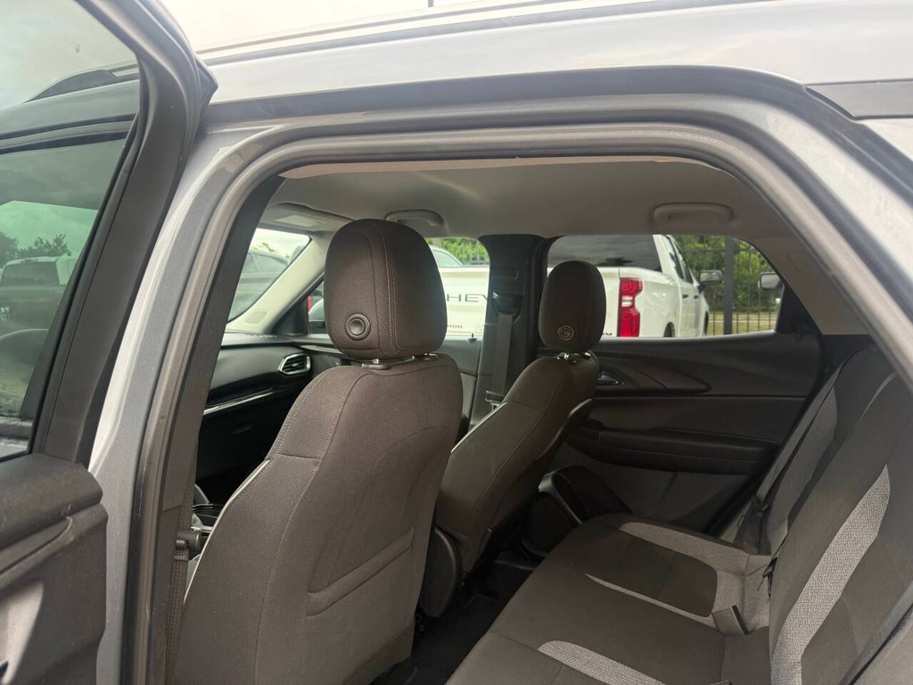 Chevrolet Trailblazer Vehicle Full-screen Gallery Image 12
