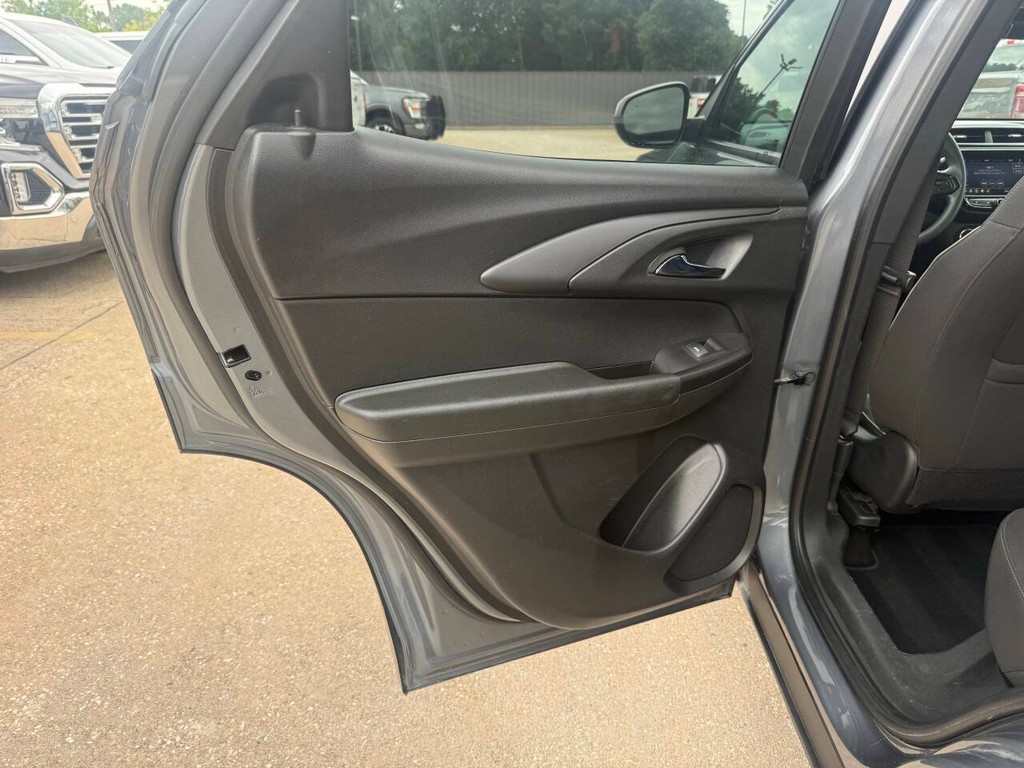 Chevrolet Trailblazer Vehicle Full-screen Gallery Image 14