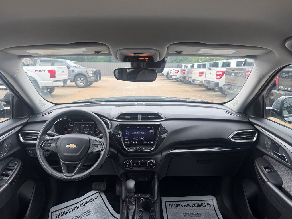 Chevrolet Trailblazer Vehicle Full-screen Gallery Image 17