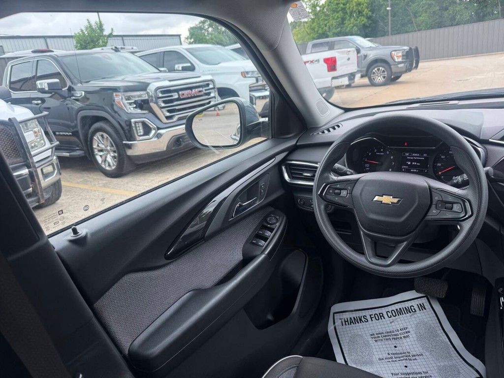 Chevrolet Trailblazer Vehicle Full-screen Gallery Image 19
