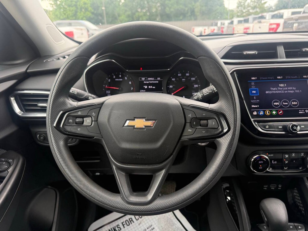 Chevrolet Trailblazer Vehicle Full-screen Gallery Image 22