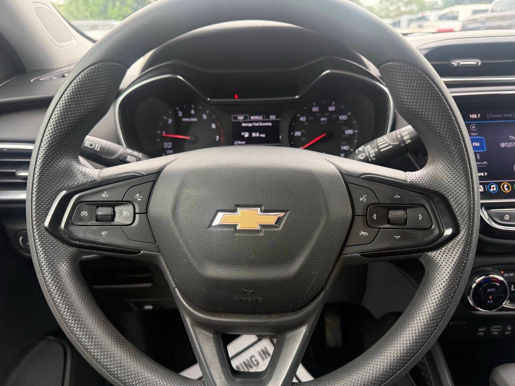 Chevrolet Trailblazer Vehicle Full-screen Gallery Image 23